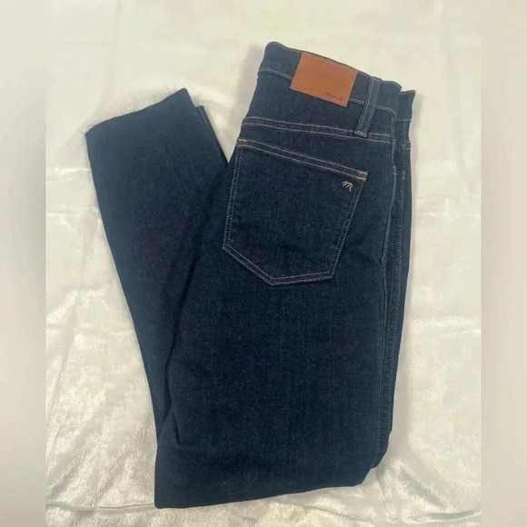 Madewell 10" High Rise Skinny Jeans with Raw Leg Hem - Picture 11 of 11